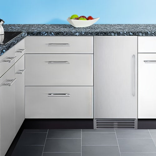 Summit BIM47OS 14 1/2"W Full Cube Undercounter Ice Machine - 50 lbs/day, Air Cooled, Pump Drain, 115v