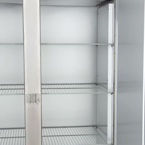 Traulsen G20010 52 1/10" Two Section Reach In Refrigerator, (2) Left/Right Hinge Solid Doors, 115v
