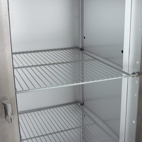 Traulsen G20010 52 1/10" Two Section Reach In Refrigerator, (2) Left/Right Hinge Solid Doors, 115v