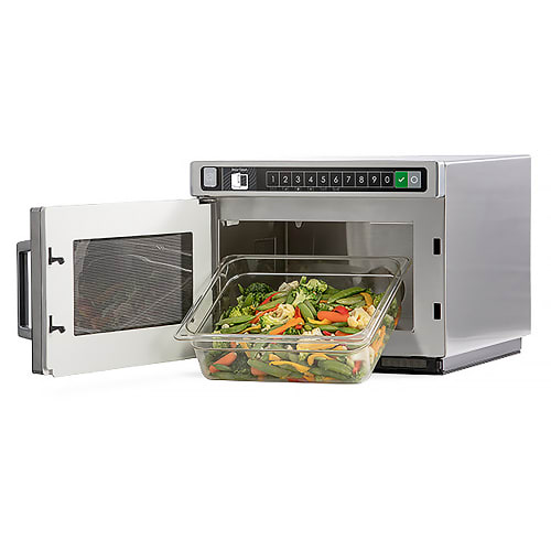 Amana HDC212 2100w Commercial Microwave w/ Touch Pad - 208-240v