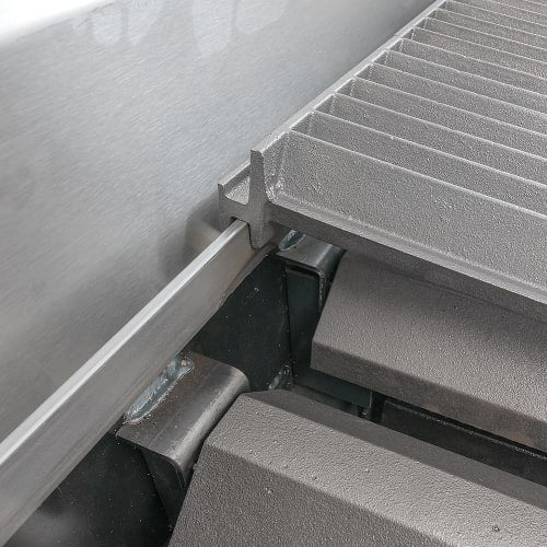 Wells HDCB-3630G-QS 36" Countertop Gas Charbroiler w/ Cast Iron Grates - 120,000 BTU, Convertible