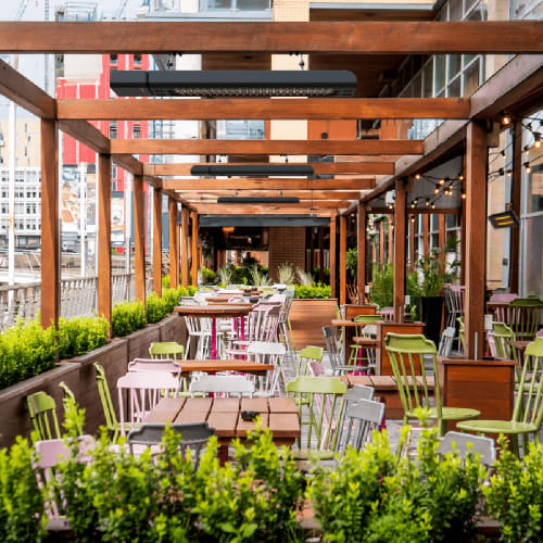 Schwank ESM-4043-24 43 1/4" Ceiling/Wall Mount Indoor/Outdoor Electric Infrared Heater - 4000 watt, 208-240v