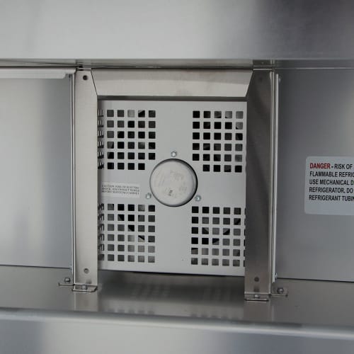 True TSSU-60-16-HC 60" TSSU Series Sandwich/Salad Prep Table w/ Refrigerated Base, 115v