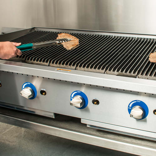 Globe GCB36G-SR 36" Countertop Gas Charbroiler w/ Reversible Grates, Radiant