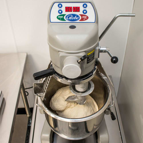 Globe SP20 20 qt Planetary Mixer - Bench Model, 1/2 hp, 115v