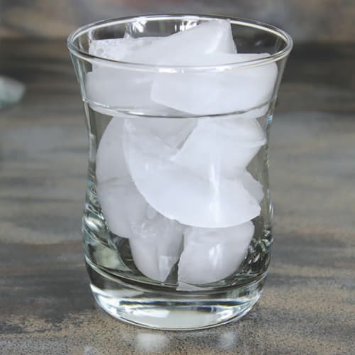 Marvel MACR214BS01B 14"W Crescent Cube Undercounter Ice Machine - 39 lbs/day, Air Cooled, ADA