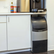 Scotsman CU0715MAX-1 15"W Full Cube Undercounter Ice Machine - 80 lbs/day, Air Cooled, Gravity Drain, 115v