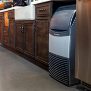 Scotsman CU0715MAX-1 15"W Full Cube Undercounter Ice Machine - 80 lbs/day, Air Cooled, Gravity Drain, 115v