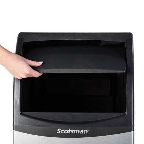 Scotsman UF0915AX-1 15"W Flake Undercounter Ice Machine - 96 lbs/day, Air Cooled, Gravity Drain, 115v