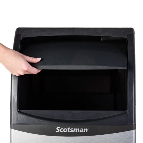 Scotsman UF1415AX-1 15"W Flake Undercounter Ice Machine - 142 lbs/day, Air Cooled, Gravity Drain, 115v