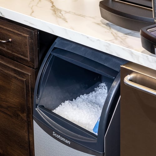 Scotsman UN1215AX-1 15"W Nugget Undercounter Ice Machine - 129 lbs/day, Air Cooled, Gravity Drain, 115v