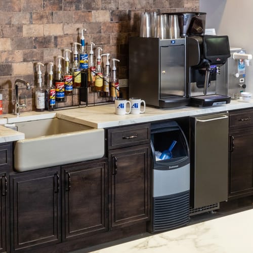 Scotsman UN1215AX-1 15"W Nugget Undercounter Ice Machine - 129 lbs/day, Air Cooled, Gravity Drain, 115v
