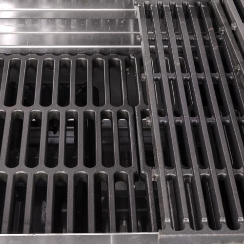 Star 6024CBF 24" Gas Charbroiler - Cast Iron Grate, Adjustable Control Valve