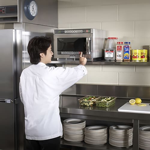 Sharp R-CD1800M 1800w TwinTouch™ Commercial Microwave w/ Touch Pad - 208-230v