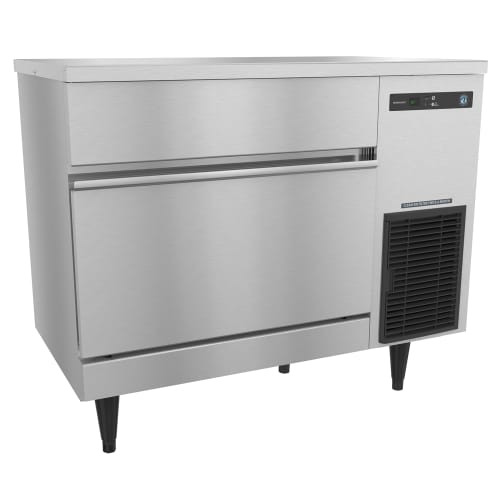 Hoshizaki IM-200BAC 39 1/2" Full Cube Undercounter Ice Machine - 188 lbs/day, Air Cooled