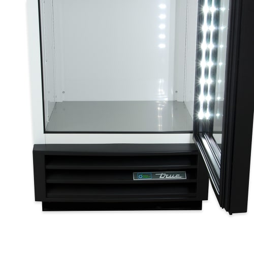 True GDM-12-HC~TSL01 24 7/8" GDM Series One Section Glass Door Merchandiser - (1) Right Hinge Door, White, 115v