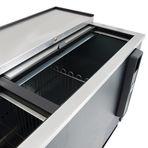 True TD-95-38-HC 95" Forced Air Bottle Cooler - Holds (900) 12 oz Bottles, Lid Locks, 115v