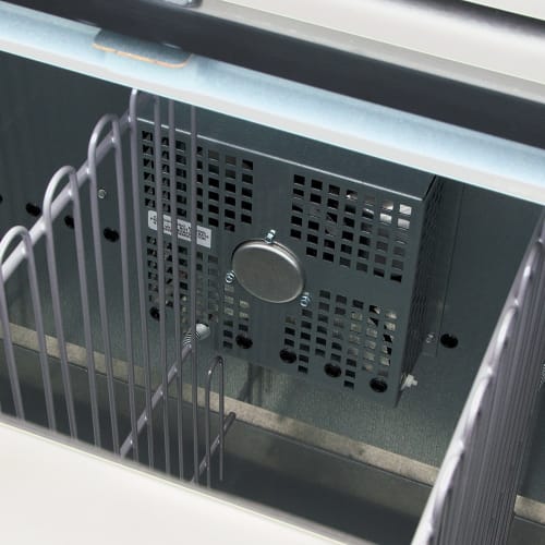 True TD-95-38-HC 95" Forced Air Bottle Cooler - Holds (900) 12 oz Bottles, Lid Locks, 115v