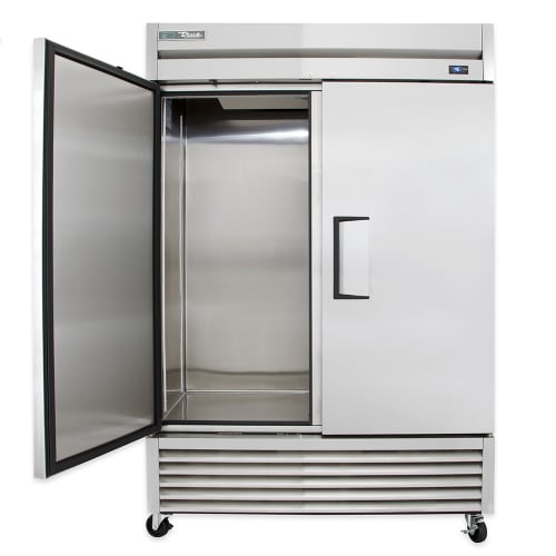 True TS-49-HC 54 1/10" Two Section Reach In Refrigerator, (2) Left/Right Hinge Solid Doors, 115v