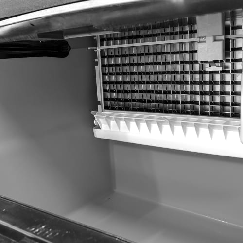 MoTak PKU0155SA-161 26"W Half Cube Undercounter Ice Machine - 165 lbs/day, Air Cooled, 115v