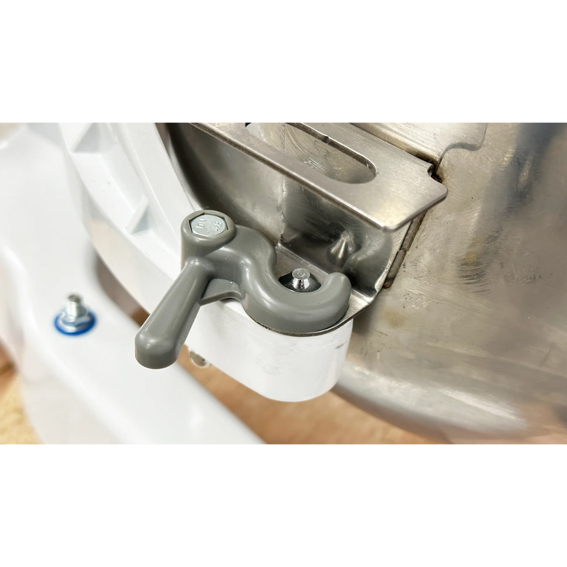 BakeMax BMPME20 20Qt Floor Planetary Mixer – Gear Driven, 3-Speed.