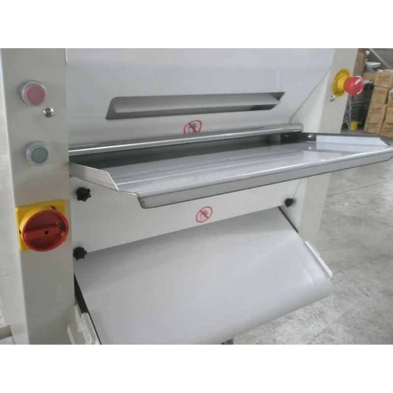 BakeMax BMPS001 Commercial Countertop 20" Two-Pass Heavy Duty Dough Sheeter.